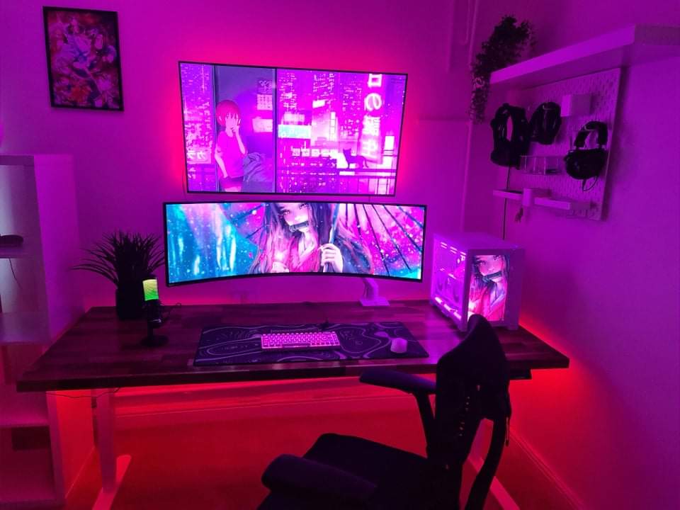 Anime theme gaming setup