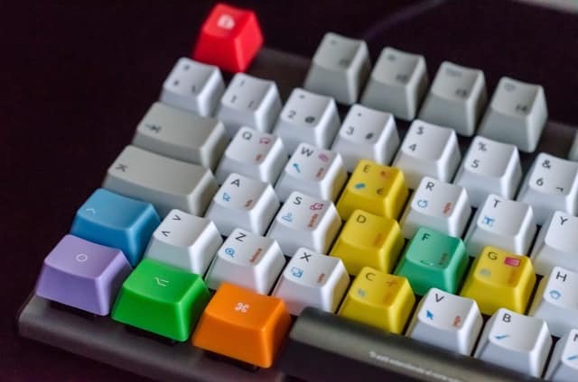 assorted-color-keystrokes gaming keyboard